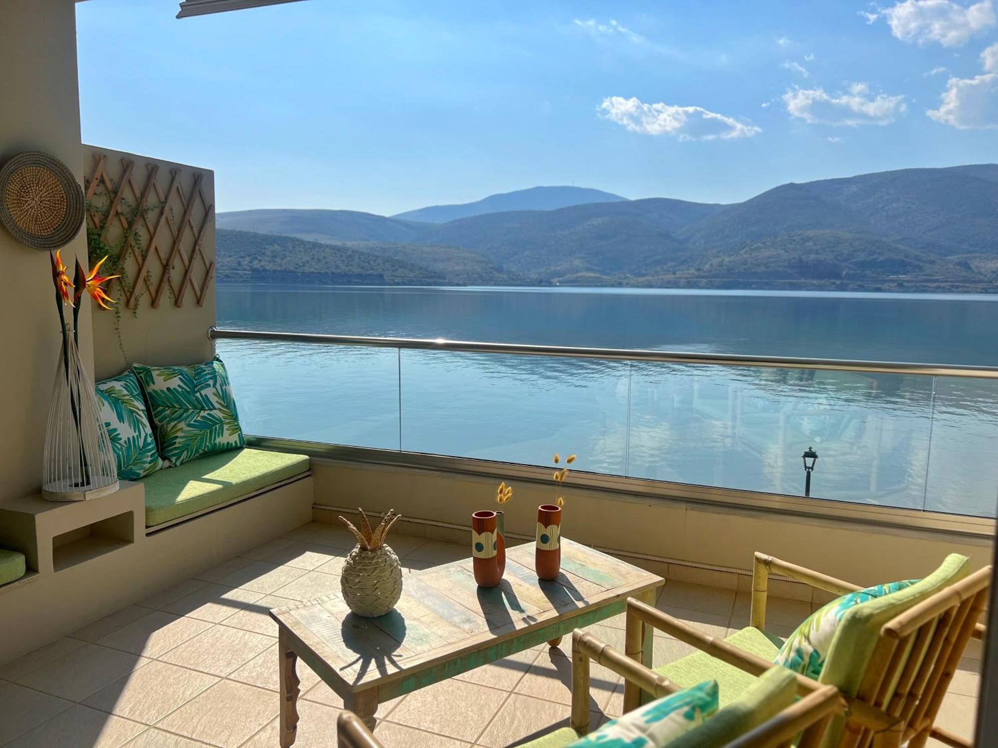 Beach House In Itea-Delphi エクステリア 写真